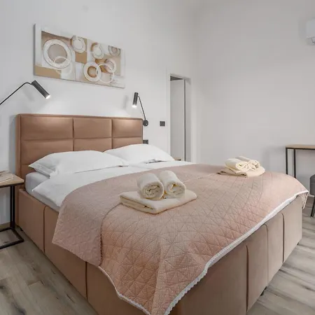 Moderne Stefany Mit Pool Und Panoramablick Porec